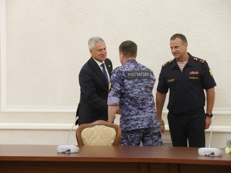 Росгвардейцам Карелии, участвовавшим в СВО, вручили медали «За Отвагу»