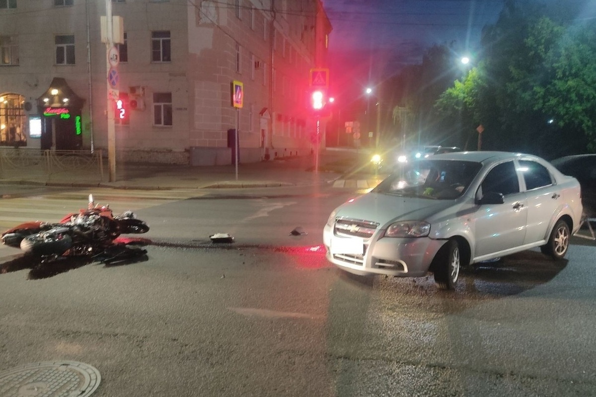 Костромские ДТП: автомобиль «Шевроле» врезался в мотоцикл «Хонда»