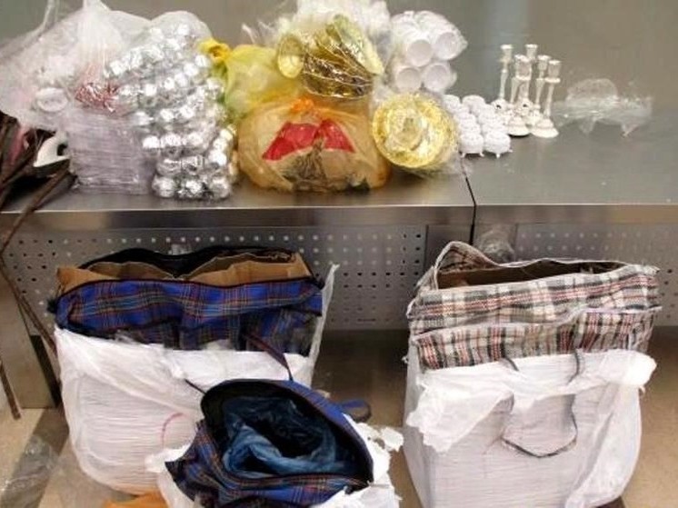 В Красноярске у жителя Азербайджана изъяли 27 кг сувениров