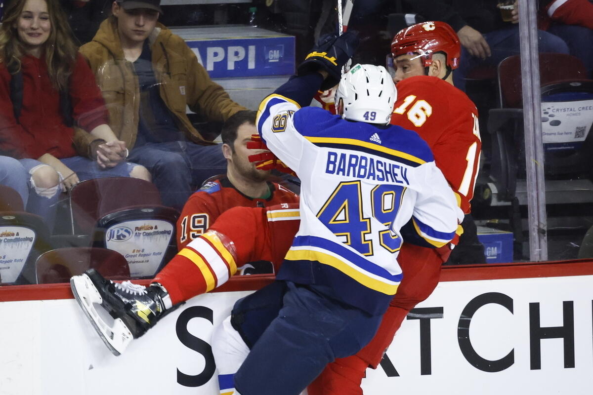 Барбашев подписал 5-летний контракт с "Вегасом"