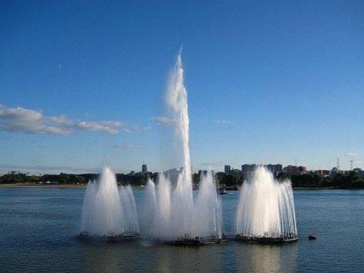 В Новосибирске мэр Локоть заявил о невозможности ремонта плавучего фонтана