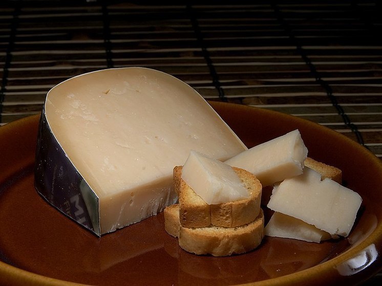 Российские ученые доказали необычную пользу сыра