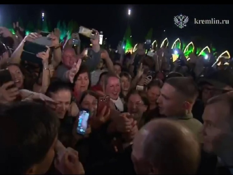 Песков объяснил решение Путина не соблюдать эпидемиологическую безопасность в Дербенте