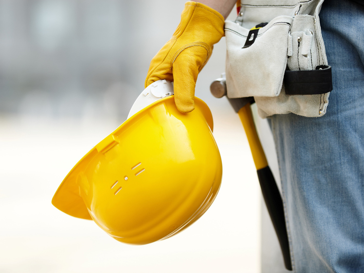 В предприятии в НАО придавило бурильщика