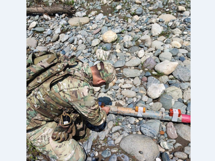 В Карачаево-Черкесии рыбак нашел в реке противоградовую ракету