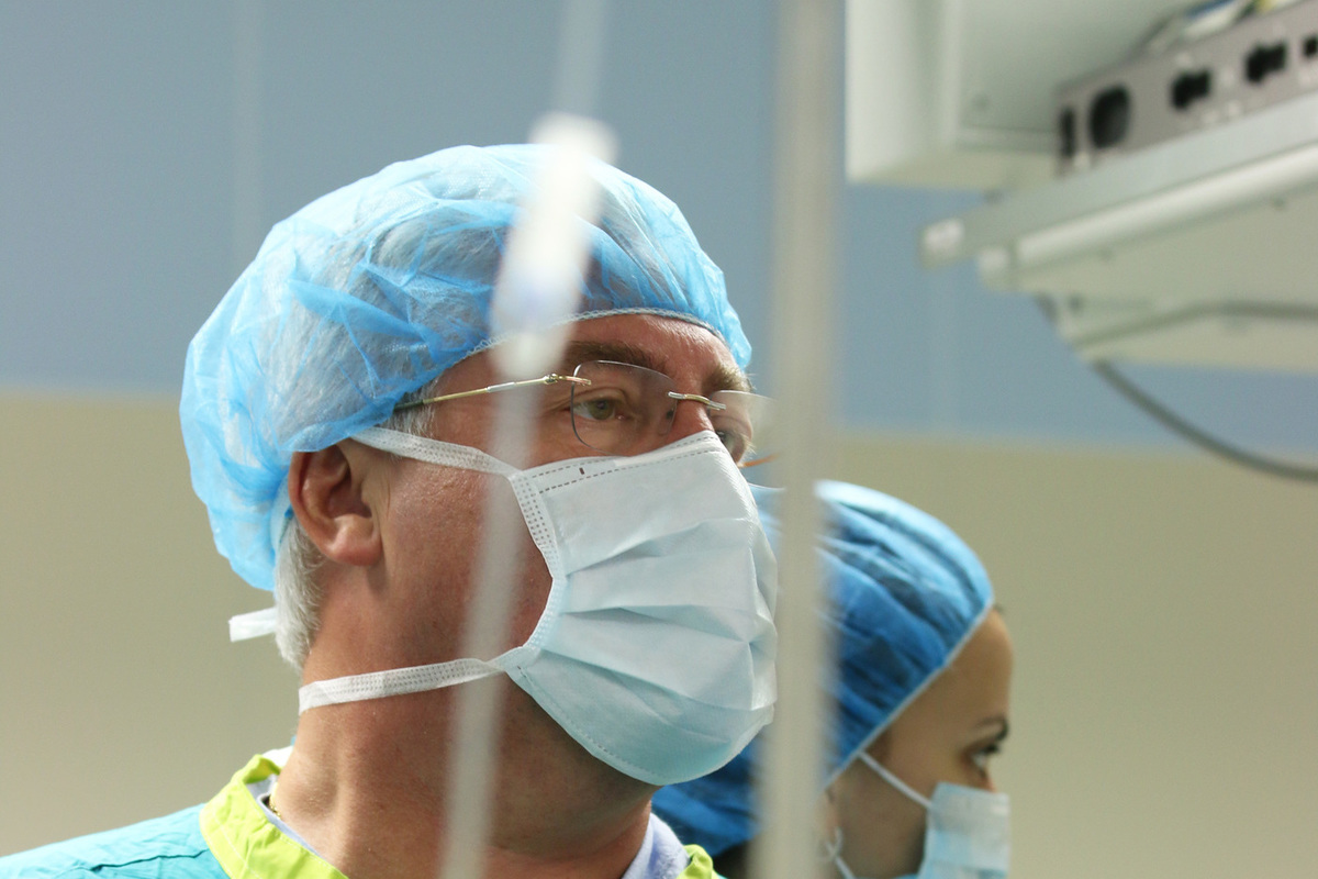 10-сантиметровую опухоль яичника удалили пациентке подмосковные врачи