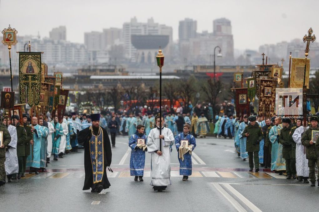 На время проведения крестного хода в Казани ограничат движение транспорта