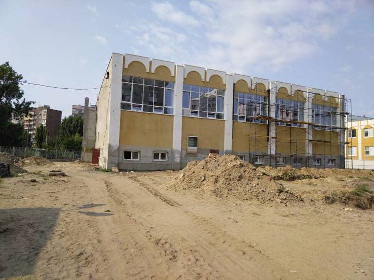 В микрорайоне Бабаевского строят двухэтажный спортивный комплекс