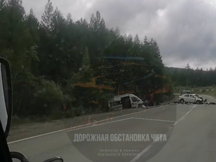 Один человек погиб, четверо пострадали в ДТП в Карымском районе