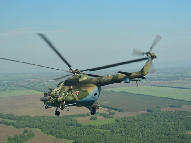 Над Новосибирской областью заметили военные вертолеты