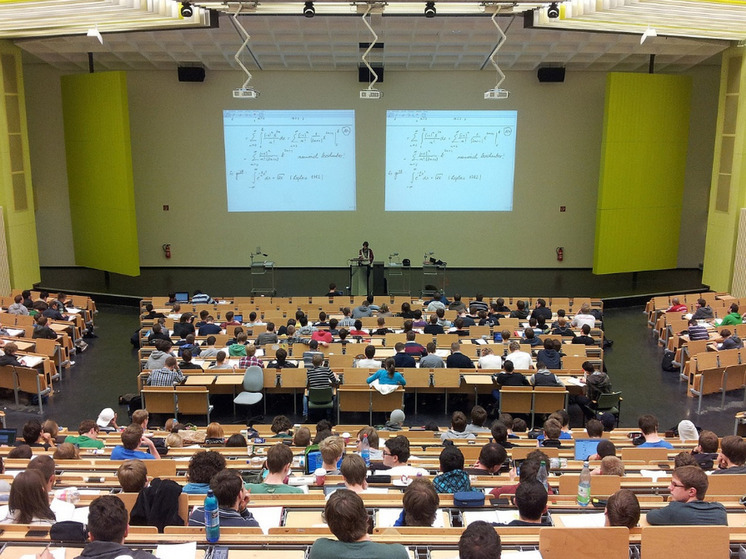 Вузы предоставят до 10 дополнительных баллов абитуриентам за участие в специальной военной операции на Украине