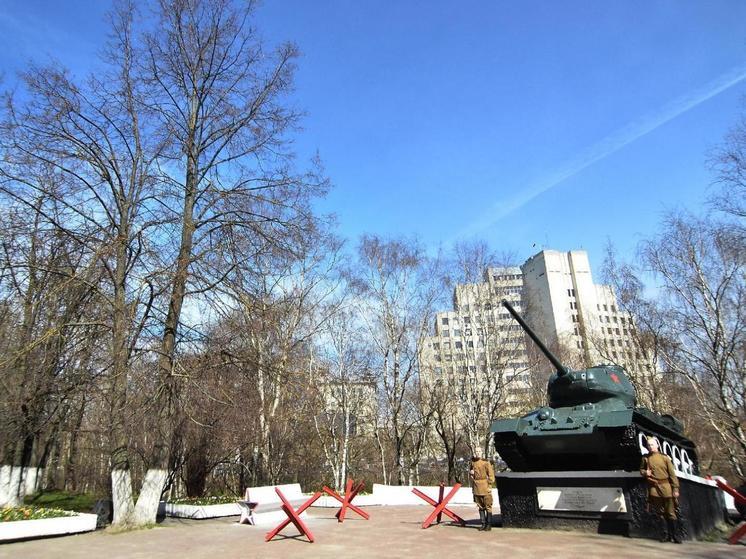 Фото и видео мужчины около 70 лет появлялись в местных группах в соцсетях