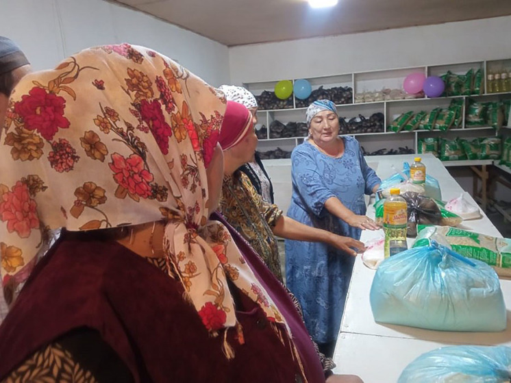 В Баткене открыли социальный магазин для нуждающихся