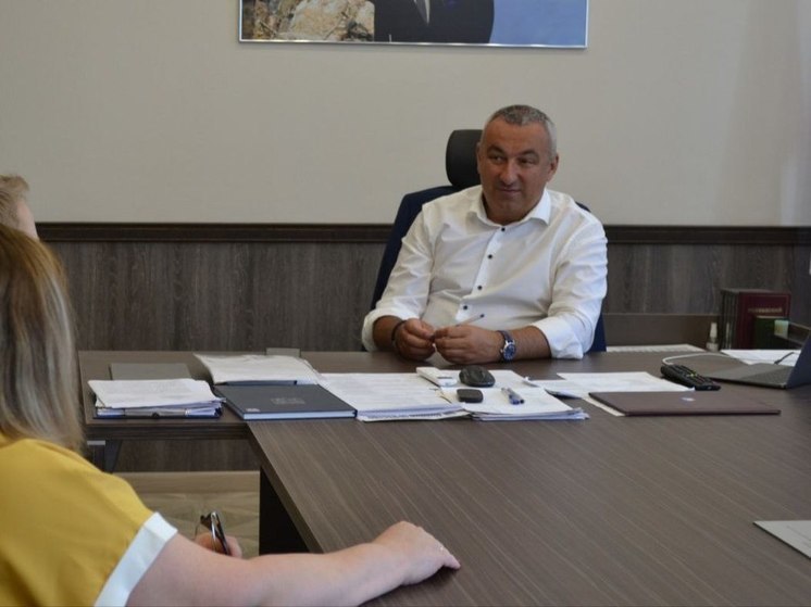 Совет депутатов передумал увольнять Брицуна с поста главы администрации Волховского района