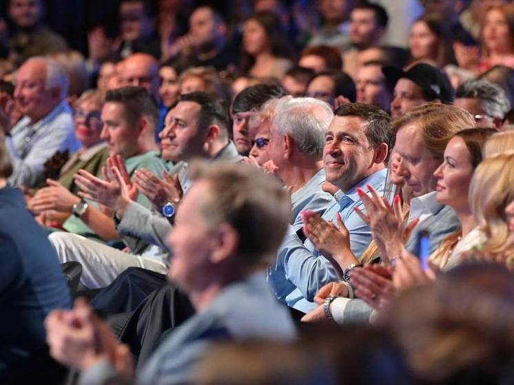 Евгений Куйвашев пришел на шоу «Встреча выпускников КВН»