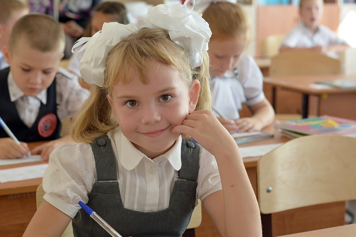 В Орловском МО 44% опрошенных жителей поддержали идею единой школьной формы