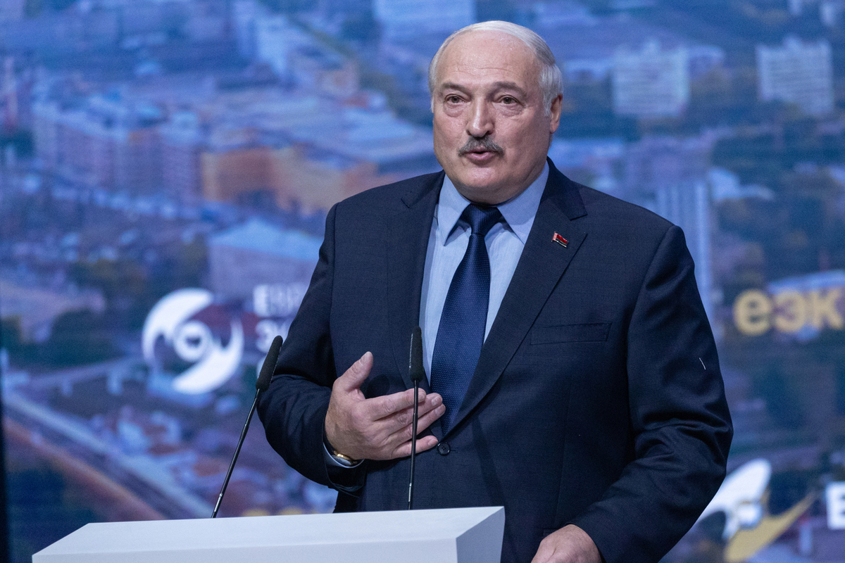 Лукашенко объяснил размещение российского ТЯО в Белоруссии