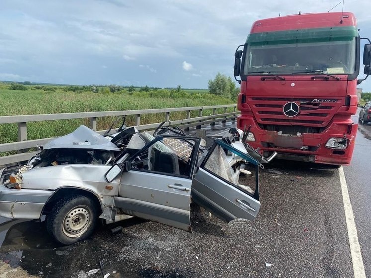  В Воронежской области при столкновении 3-х автомобилей пострадали 2 пенсионерки