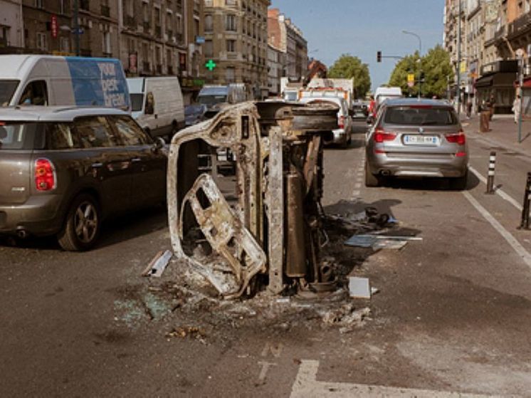 В коммуне Ватерлоо на севере Франции для несовершеннолетних ввели комендантский час