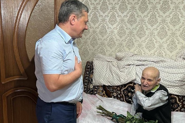 В Пятигорске поздравили со 101-летним юбилеем ветерана ВОВ