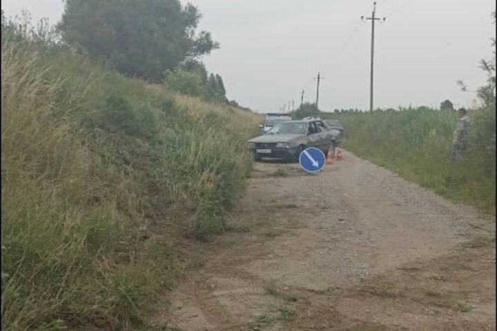 В Славском районе женщина на Audi въехала в дамбу