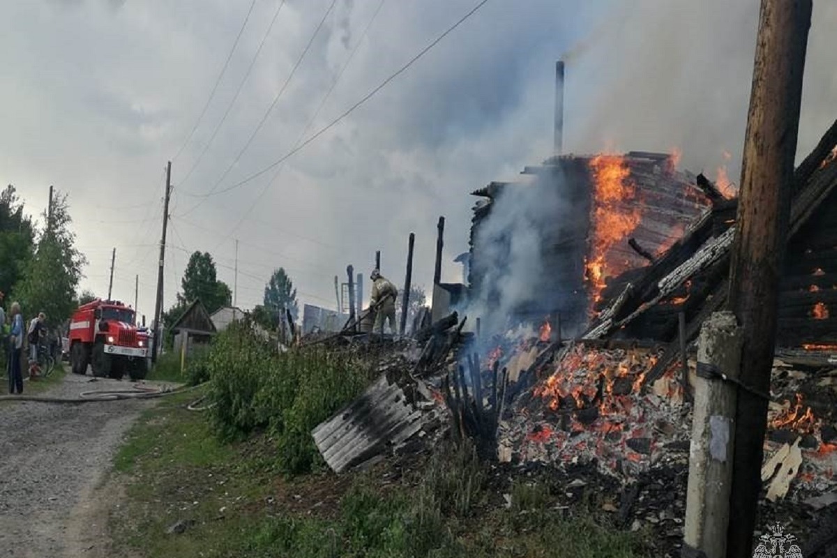 В алтайском селе сгорел дом на площади 200 «квадратов» - МК Барнаул