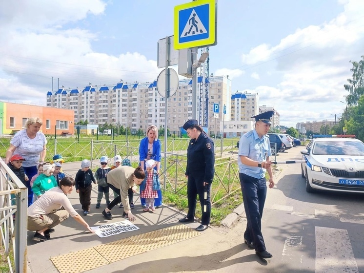 В Орле прошла акция «Говорящий пешеход»