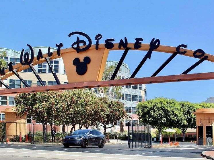 Экономист Ноймарк: компания Disney с 2015 года недоплатила сотрудницам около $151,6 млн