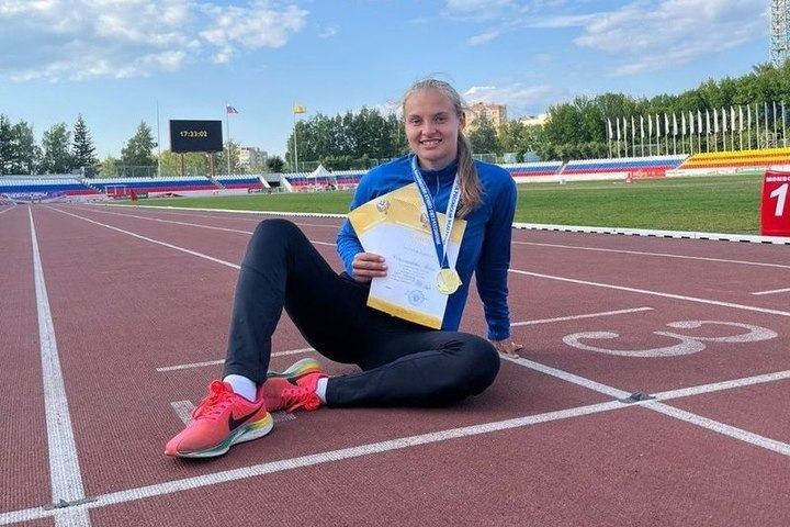 Легкоатлетка из Невинномысска завоевала золотую медаль и стала чемпионкой России