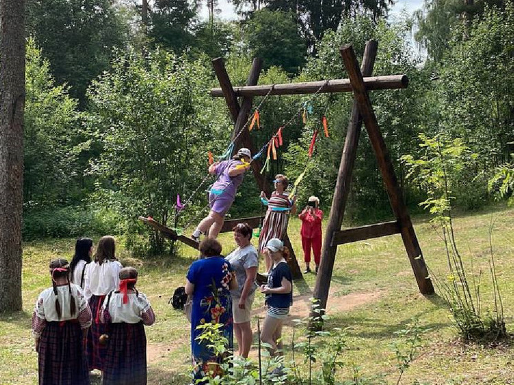 Под Лодейным Полем отмечают веппский праздник «Энерне Ма»