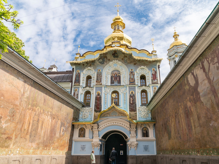 Правозащитницу Кохановскую попытались ослепить на глазах полицейских