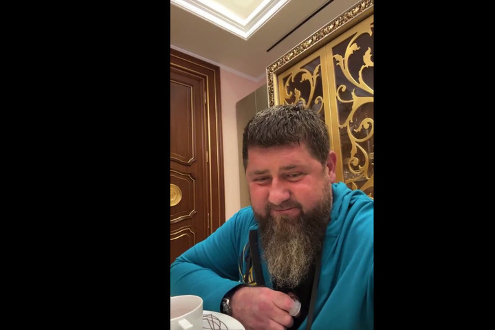 Кадыров вышел в прямой эфир с Делимхановым, опровергнув слухи о своей болезни