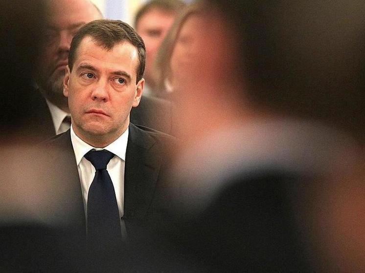 Медведев: Англосаксы должны осознать три фундаментальные истины