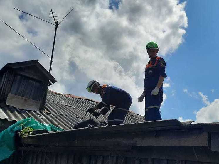 В Пензе спасатели сняли умершего мужчину с крыши