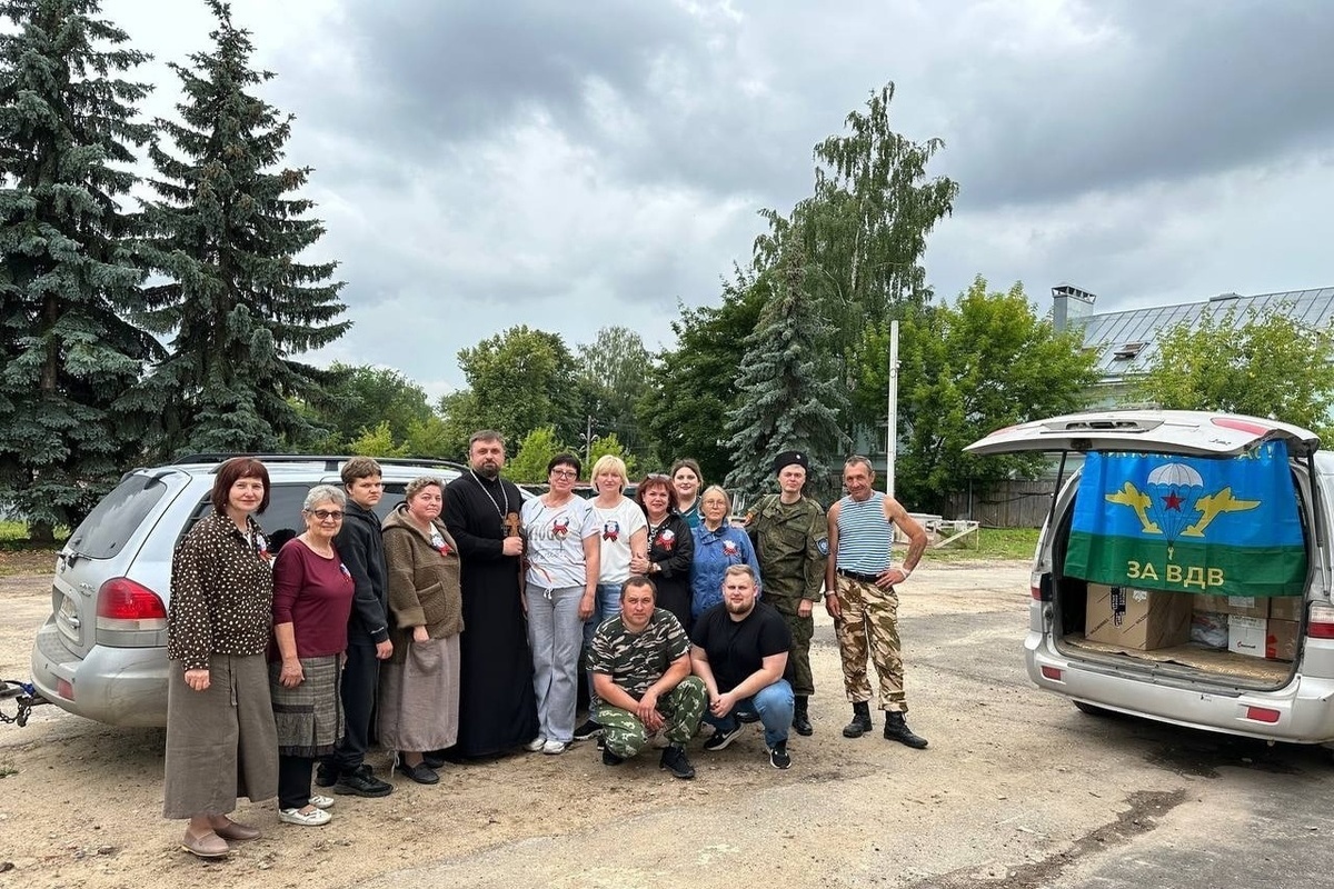 Костромские казаки доставили гуманитарную помощь в Первую городскую больницу Донецка