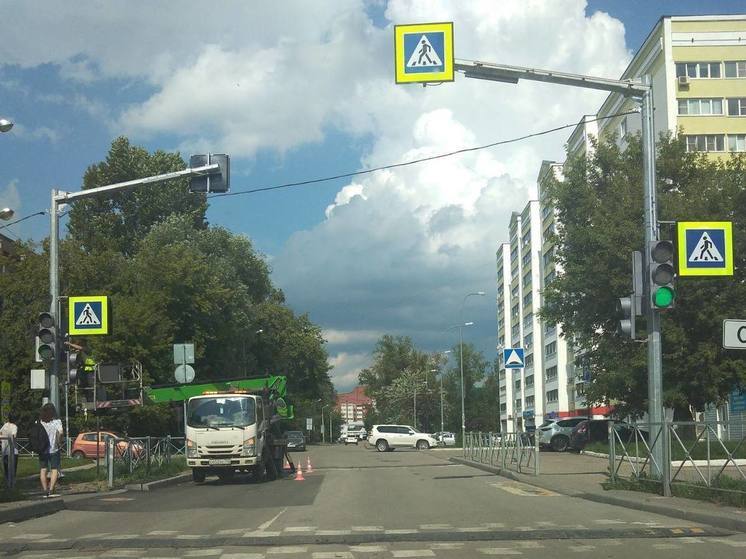 В Пензе поставили светофор на пересечении улиц Краснова и Лобачевского