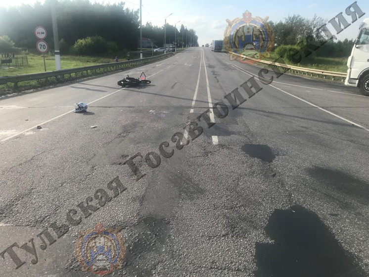 В Тёпло-Огарёвском районе подростки на мотоцикле попали под фуру: новые подробности аварии