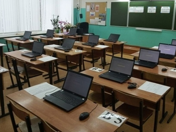 9 школьников в Удмуртии сдали ЕГЭ по информатике на 100 баллов