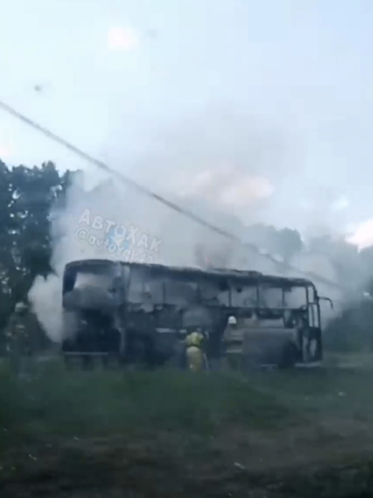 В Новокузнецком районе сгорел автобус