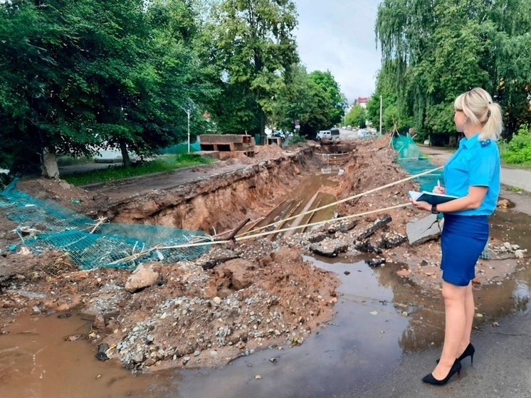 Из-за аварии 20 многоэтажек остались без воды в брянских Клинцах