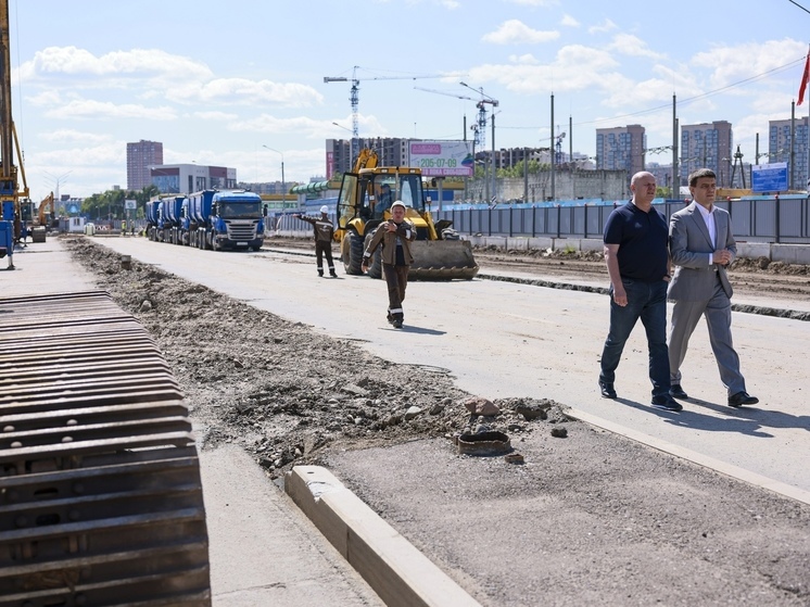 Врио губернатора Красноярского края Михаил Котюков посетил стройплощалку метро