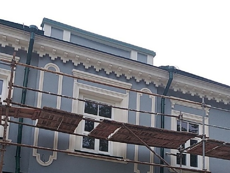 Фасадные работы завершаются в музее-гостинице Псково-Печерского монастыря
