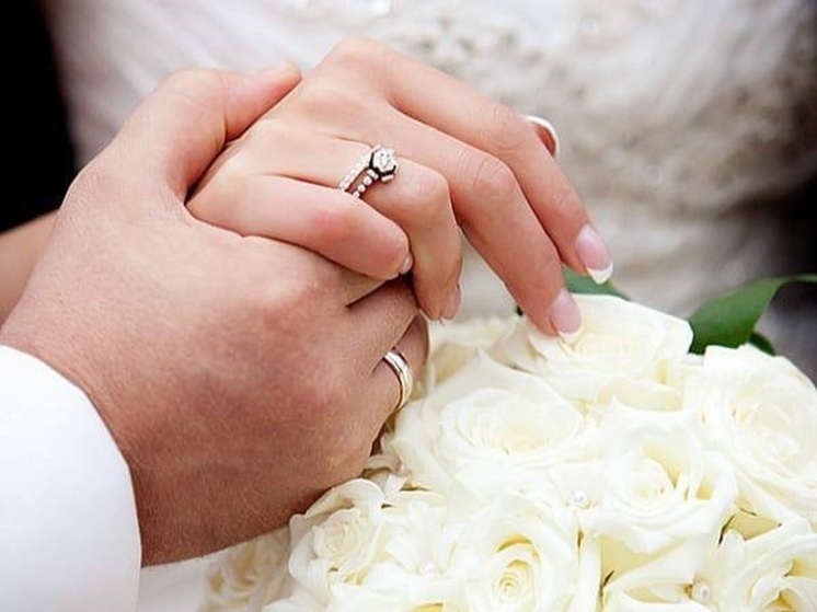 Десять влюбленных пар отправятся в ессентукский ЗАГС в День семьи, любви и верности