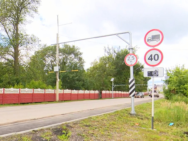 Под Воронежем спасатели не смогли проехать к месту пожара из-за ограничителя для грузовиков