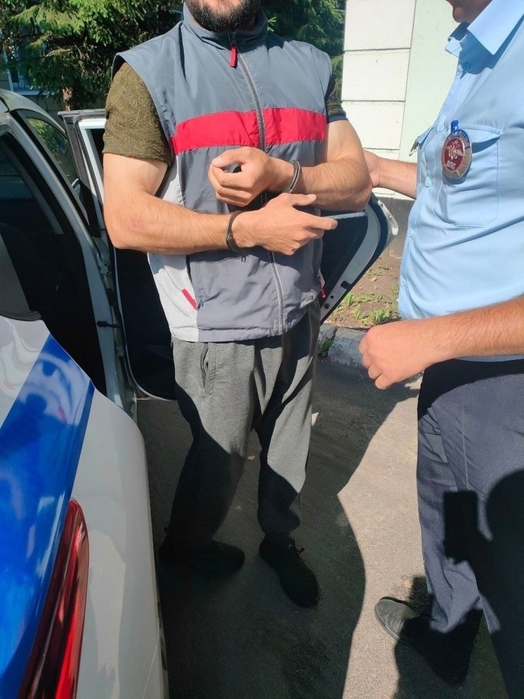 В Твери инспекторы поймали мужчину, находящегося в розыске за растление малолетних