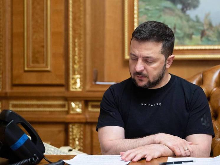 Зеленский потребовал "мощных решений" по членству Украины в НАТО