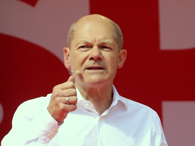 Шольц: США придерживаются международных норм при поставках оружия Украине