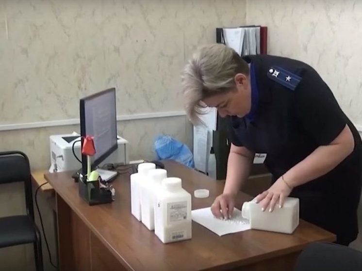Костромские полицейские задержали контрабандистов с 40 кг серебра