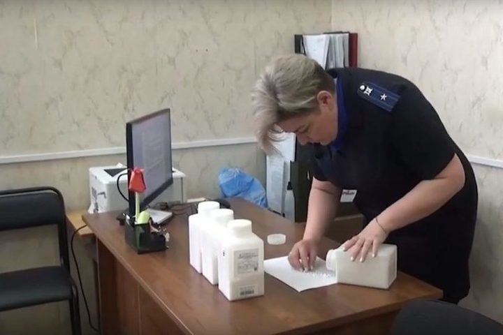 Костромские полицейские задержали контрабандистов с 40 кг серебра