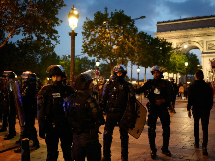 Президент Макрон не сумел найти решения для предотвращения будущих беспорядков во Франции